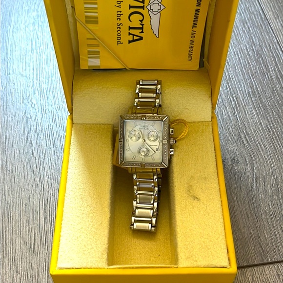 Invicta Silver Women’s Watch - Picture 1 of 3
